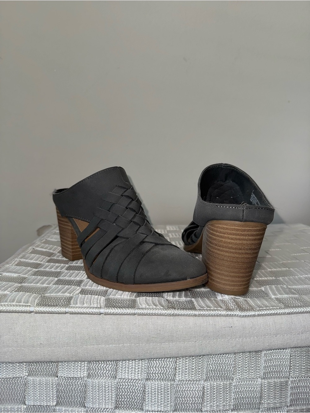 Universal Thread Grey Woven Cutout Block Heel Booties